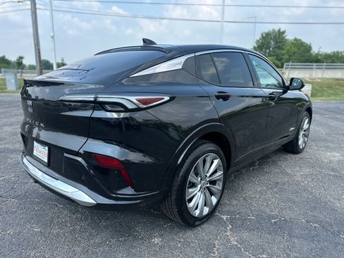 Used 2025 Buick Envista Avenir FWD image 5
