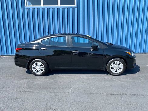 Used 2024 Nissan Versa S w/ Trunk Package image 14