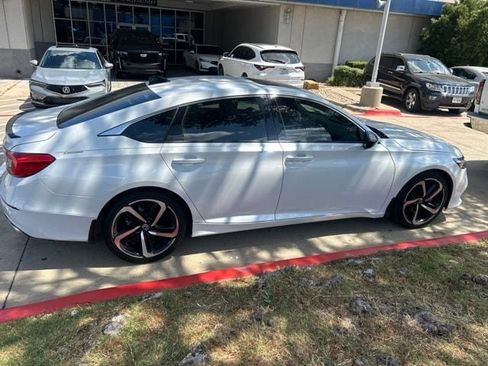 Used 2021 Honda Accord Sport image 8