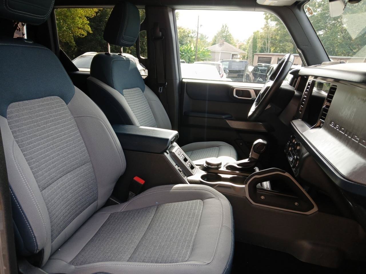 Used 2023 Ford Bronco Outer Banks AWD/4WD image 17