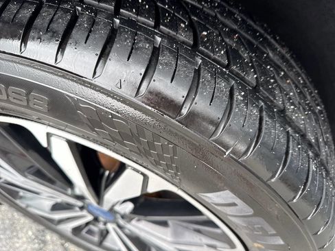 Used 2022 Ford Escape SE w/ SE Sport Appearance Package image 27