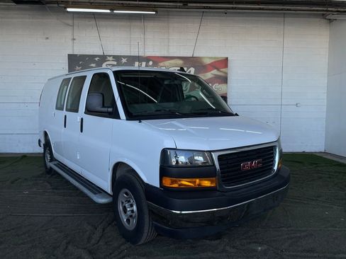 Used 2024 GMC Savana 2500 w/ Driver Convenience Package image 7