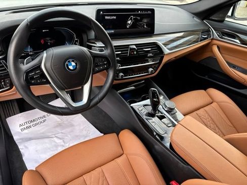 Used 2023 BMW 530e w/ Premium Package RWD image 16