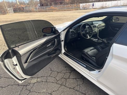 Used 2015 BMW M4 Base image 28