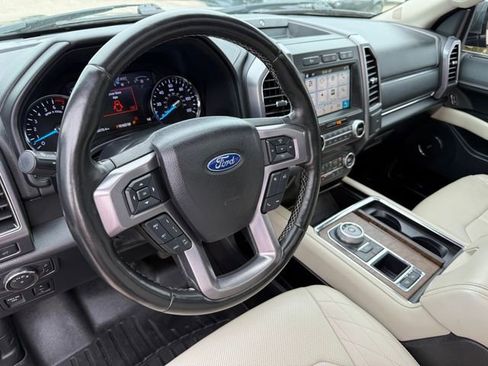 Used 2019 Ford Expedition Platinum RWD image 8