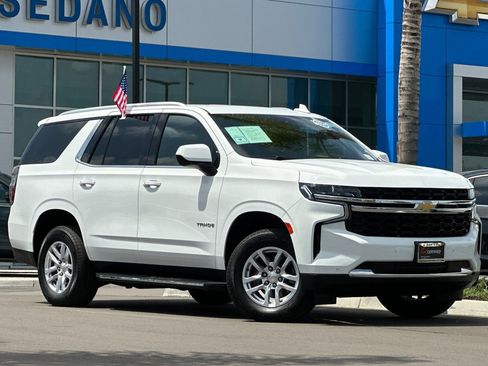 Used 2024 Chevrolet Tahoe LS RWD image 2