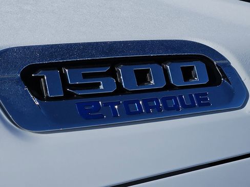 New 2026 RAM 1500 Laramie AWD/4WD image 10