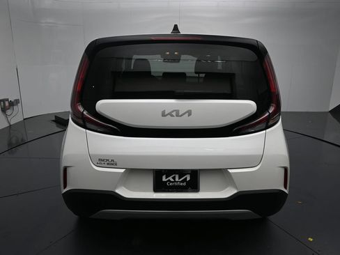 Certified 2025 Kia Soul LX w/ LX Technology Package FWD image 9