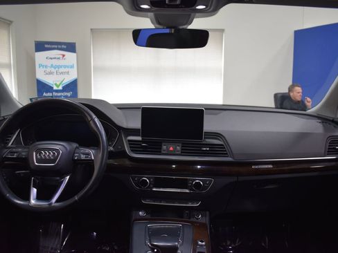 Used 2019 Audi Q5 2.0T Premium Plus image 11
