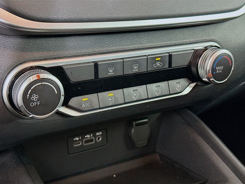 Used 2022 Nissan Altima 2.5 SV image 23