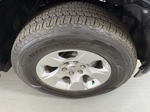 Used 2025 RAM 1500 Big Horn AWD/4WD image 10