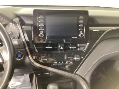 Used 2024 Toyota Camry SE w/ Convenience Package FWD image 15