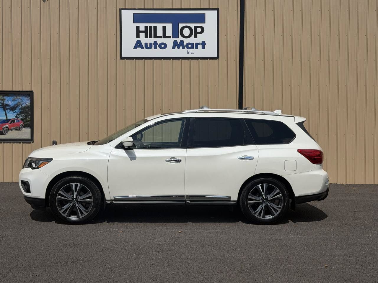 Used 2020 Nissan Pathfinder Platinum FWD image 7