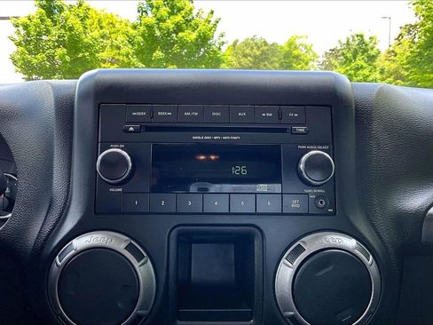 Used 2016 Jeep Wrangler Unlimited Sport w/ Max Tow Package AWD/4WD image 16