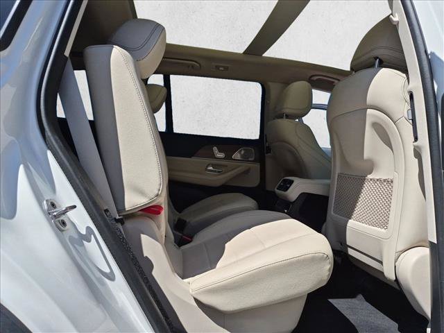 Used 2023 Mercedes-Benz GLS 450 4MATIC image 17