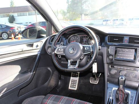 Used 2015 Volkswagen GTI S image 20