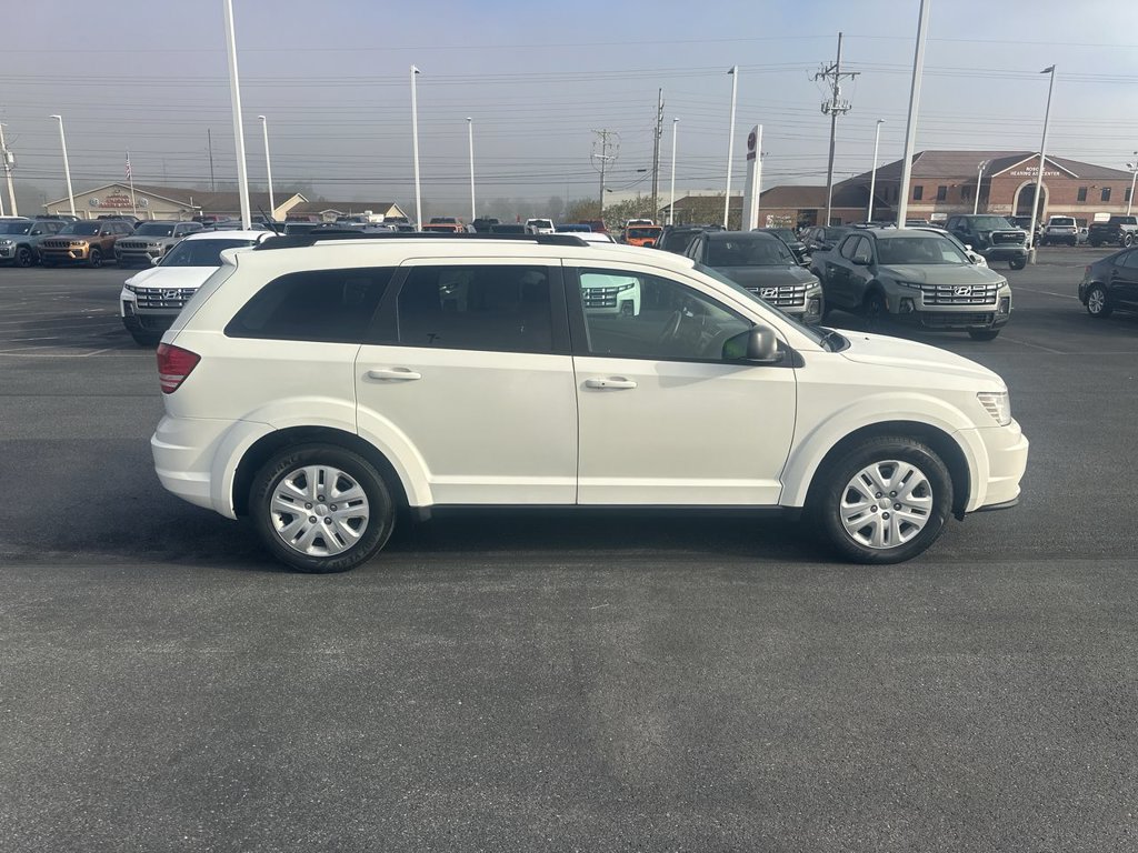 Used 2017 Dodge Journey SE w/ Flexible Seating Group FWD image 9