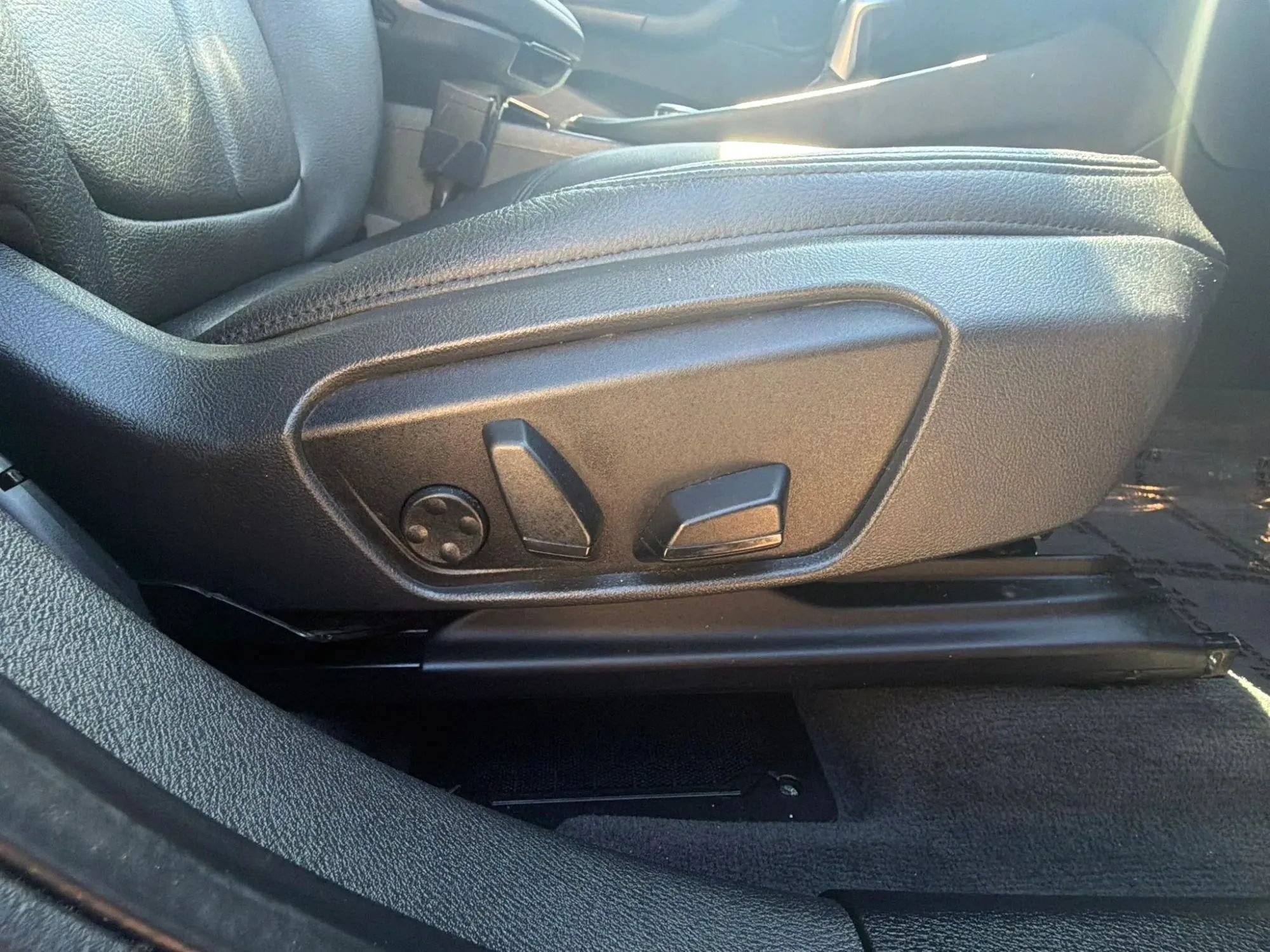 Used 2017 BMW X1 sDrive28i FWD image 37