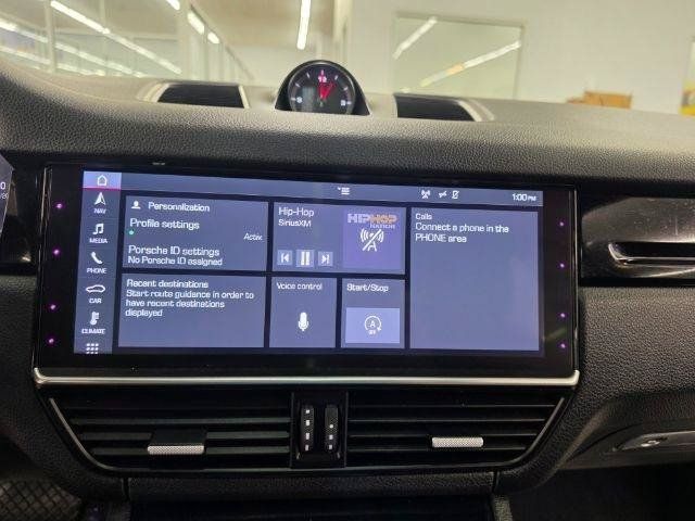 Used 2019 Porsche Cayenne AWD/4WD image 18