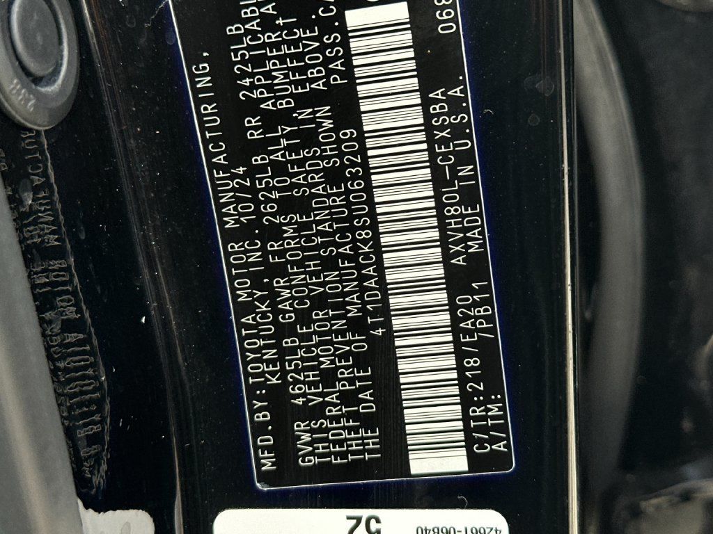 Used 2025 Toyota Camry SE FWD image 28