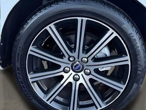 Used 2017 Volvo S60 T5 Inscription image 29