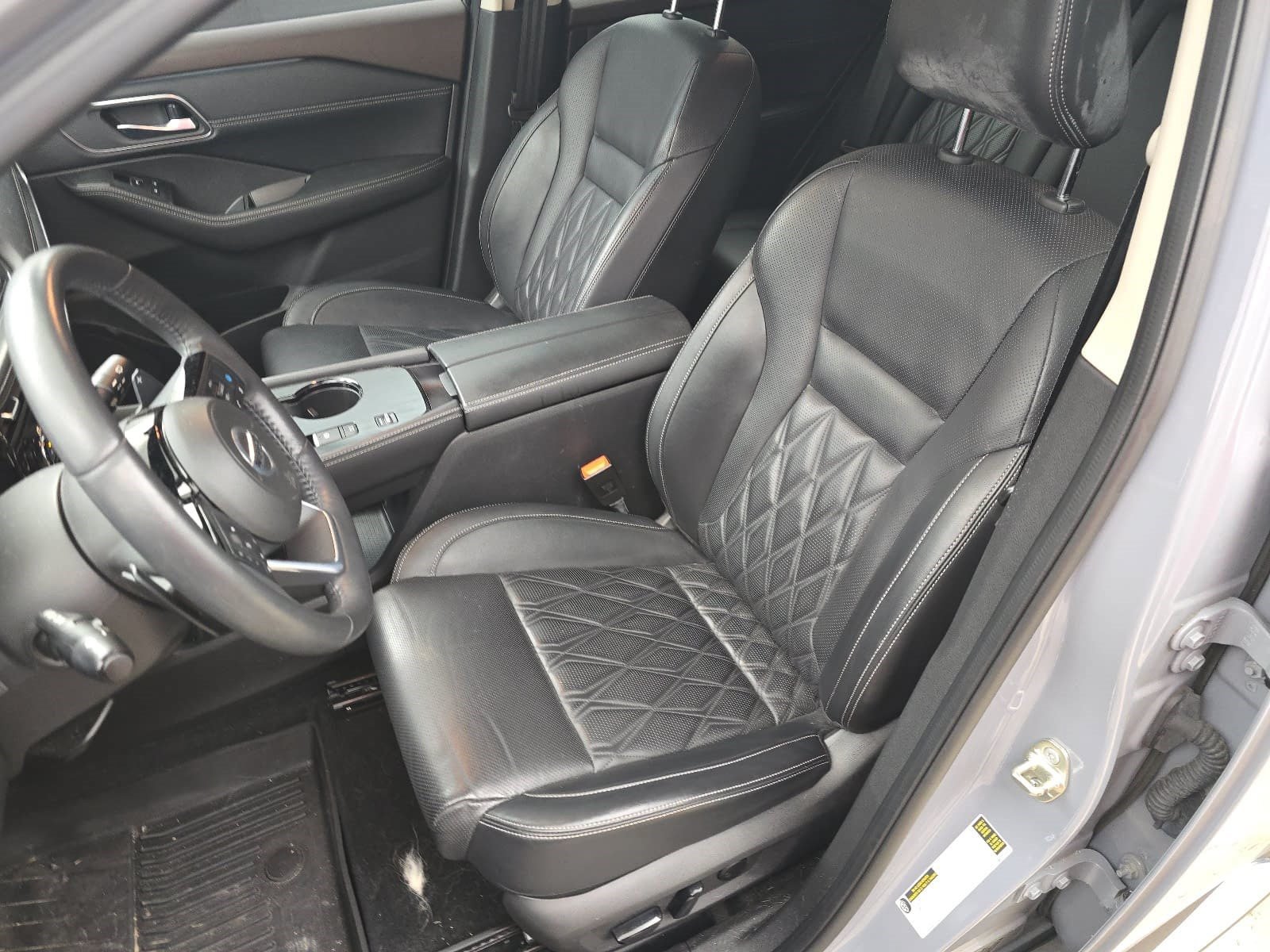 Used 2021 Nissan Rogue Platinum FWD image 11