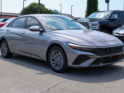 New 2025 Hyundai Elantra Blue