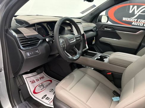 New 2026 GMC Acadia Elevation w/ Elevation Premium Package FWD image 11