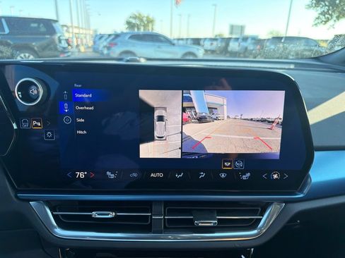 Used 2024 Chevrolet Equinox EV LT FWD image 26