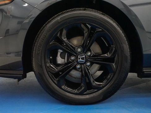 Certified 2025 Honda Accord SE image 2