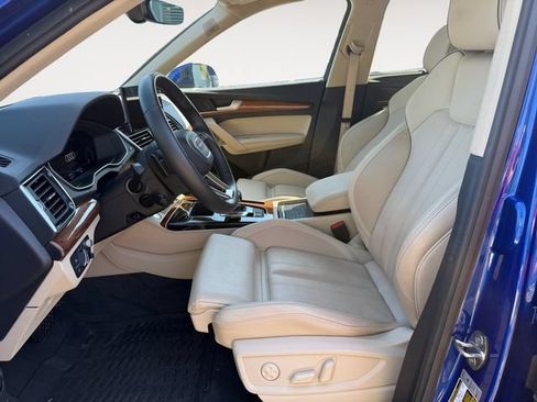 Used 2023 Audi Q5 e Prestige AWD/4WD image 11