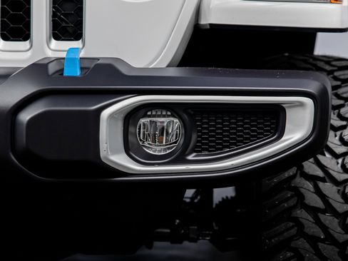 Used 2022 Jeep Wrangler Sahara image 8