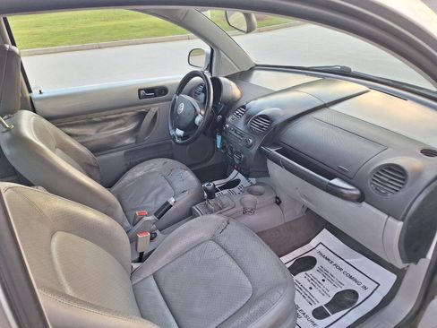Used 2001 Volkswagen Beetle GLX FWD image 10