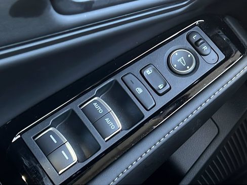 Used 2024 Honda Accord Touring image 19