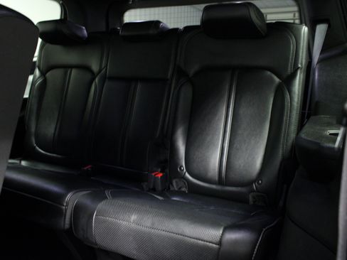 Used 2024 Jeep Wagoneer Series II w/ Flexible Seating Group AWD/4WD image 14