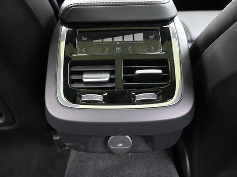 Certified 2024 Volvo V60 B5 Cross Country Ultimate image 17