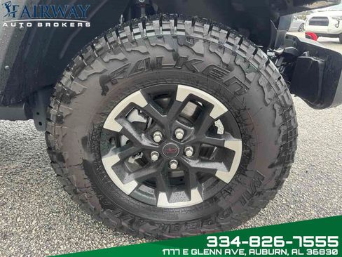 Used 2025 Jeep Gladiator Rubicon w/ Convenience Group image 32