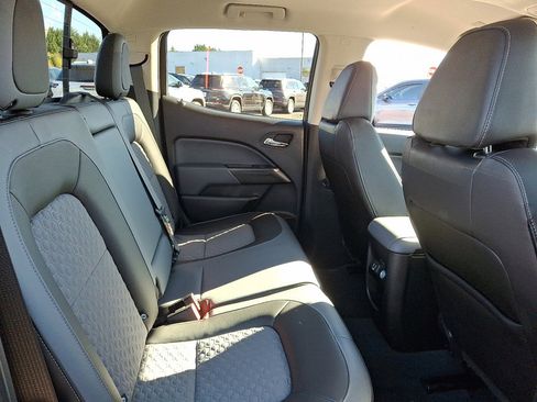Used 2022 Chevrolet Colorado Z71 w/ Safety Package image 15