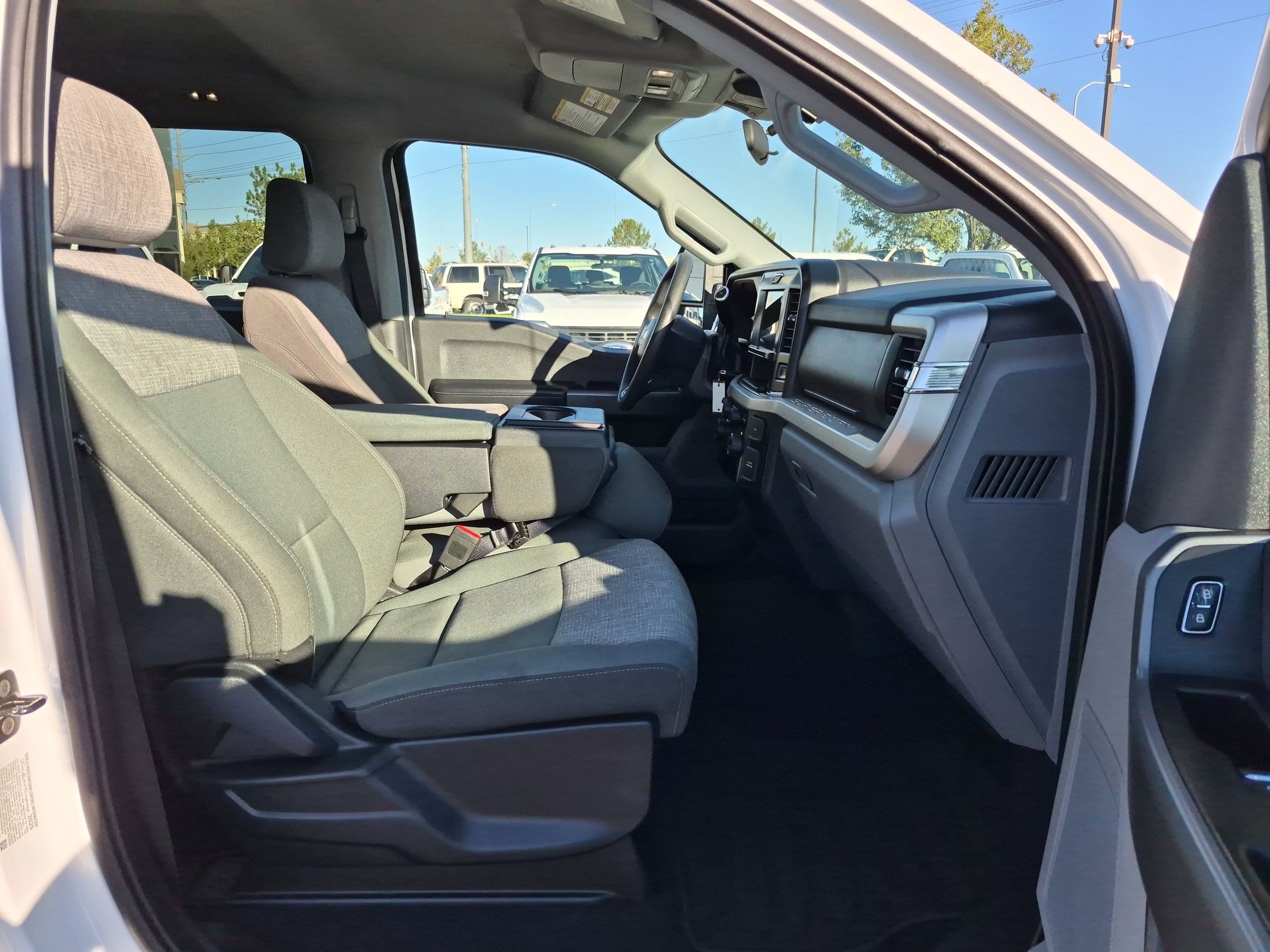 Used 2025 Ford F350 XLT AWD/4WD image 32