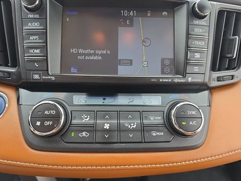 Used 2018 Toyota RAV4 Limited w/ Advanced Technology Package AWD/4WD image 26