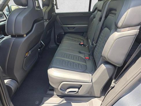 Used 2026 Rivian R1S Adventure AWD/4WD image 20