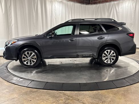 Used 2024 Subaru Outback Premium AWD/4WD image 8