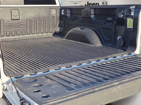 Used 2018 GMC Sierra 1500 SLT w/ SLT Premium Package image 9