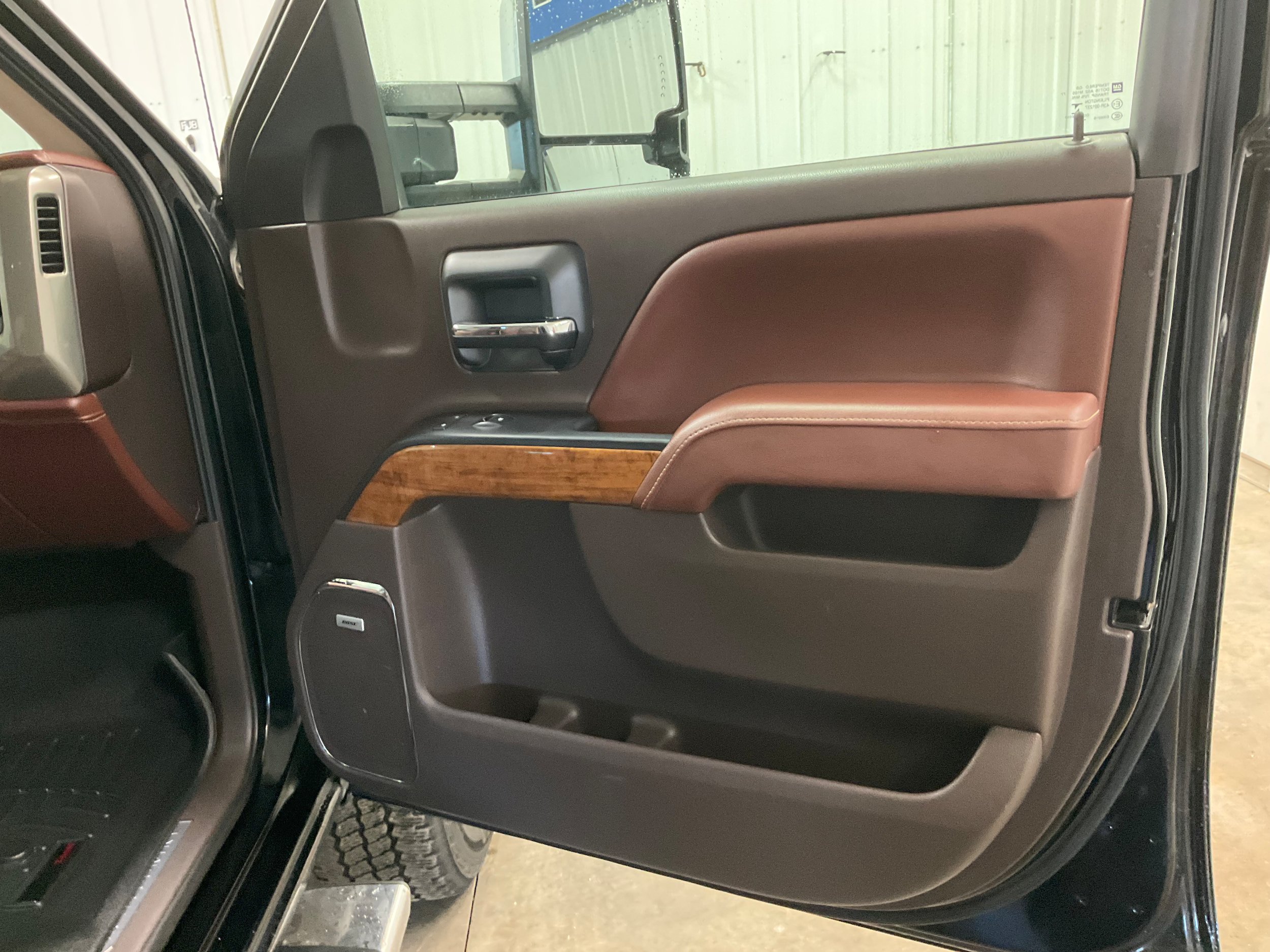 Used 2015 Chevrolet Silverado 2500 High Country w/ Duramax Plus Package AWD/4WD image 25