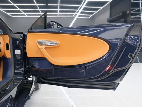 Used 2020 Bugatti Chiron AWD/4WD image 38