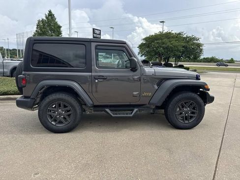 Used 2024 Jeep Wrangler Sport AWD/4WD image 4