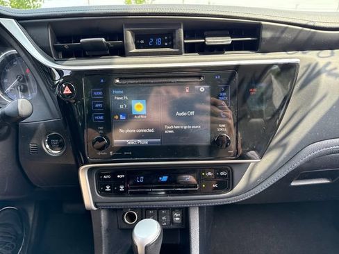 Used 2018 Toyota Corolla XSE FWD image 27