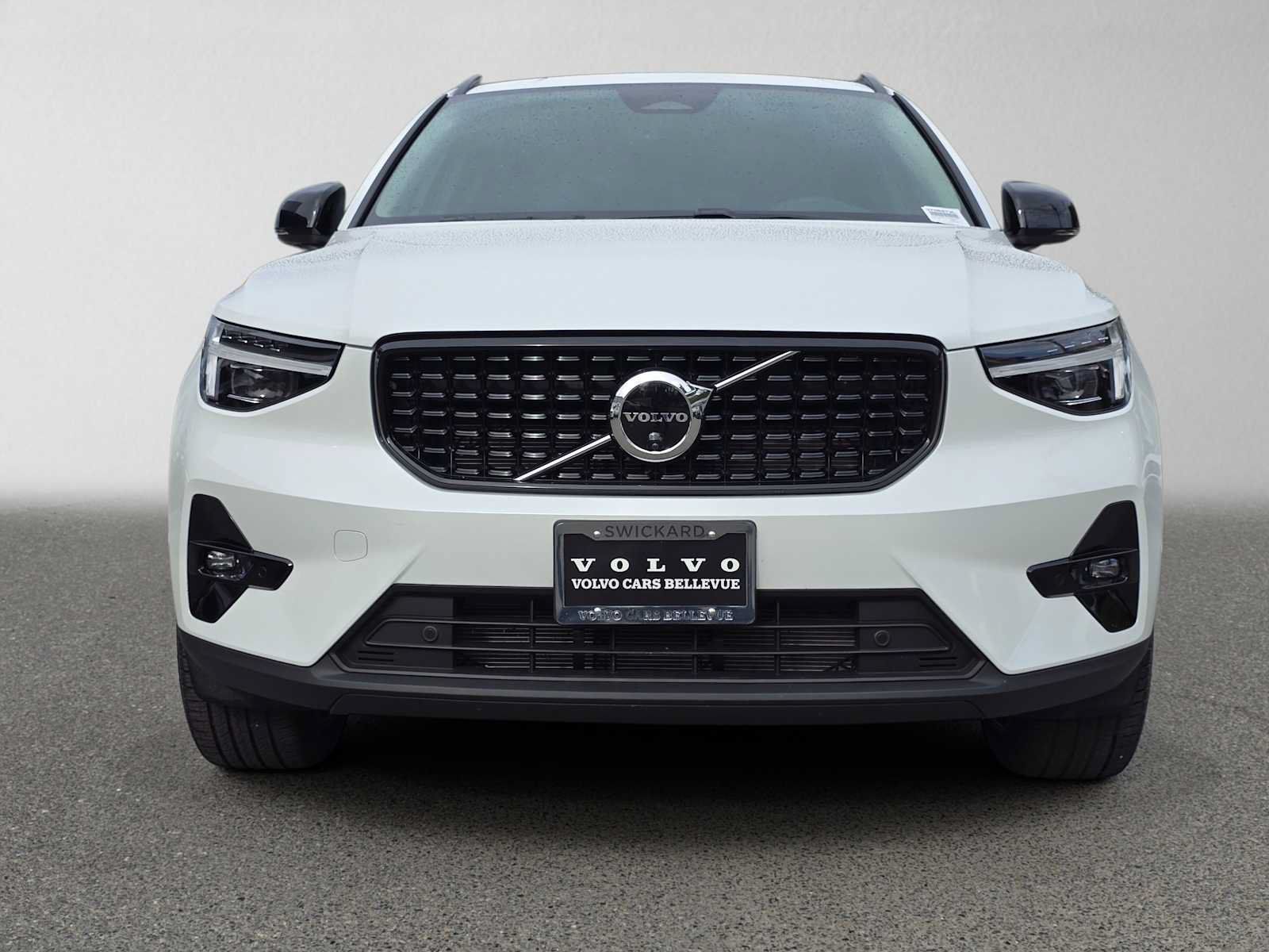 Used 2026 Volvo XC40 B5 Ultra w/ Climate Package AWD/4WD image 8