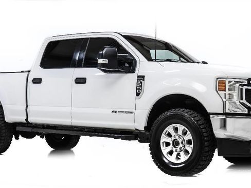 Used 2020 Ford F250 XLT image 1