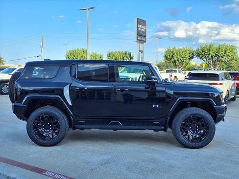 New 2026 GMC Hummer EV SUV image 2